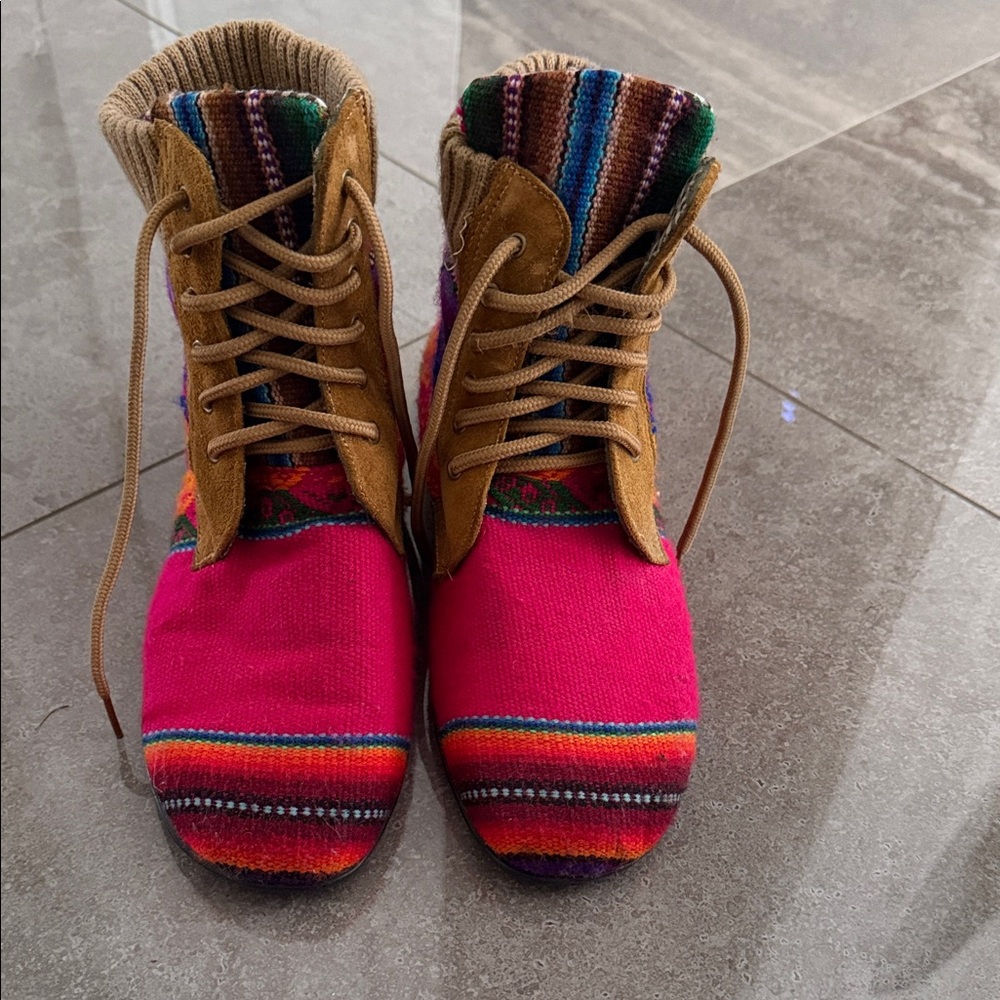 Pionissan Peruvian Indigenous Multicolor Lace Up Boots